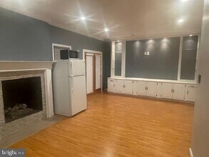 14528 Smithwood Dr in Centreville, VA - Building Photo - Building Photo