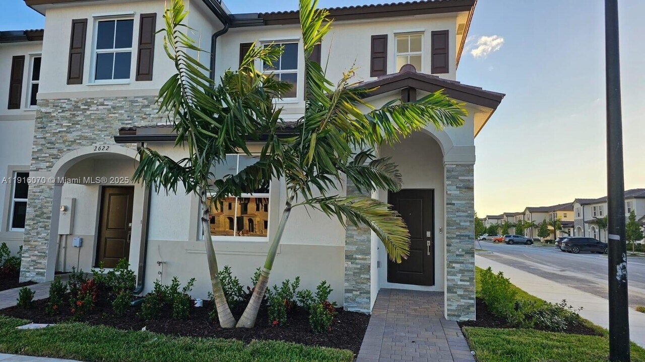 2618 SE 27th Ct in Homestead, FL - Building Photo