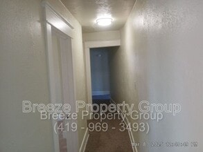 811 Collins St in Toledo, OH - Building Photo - Building Photo