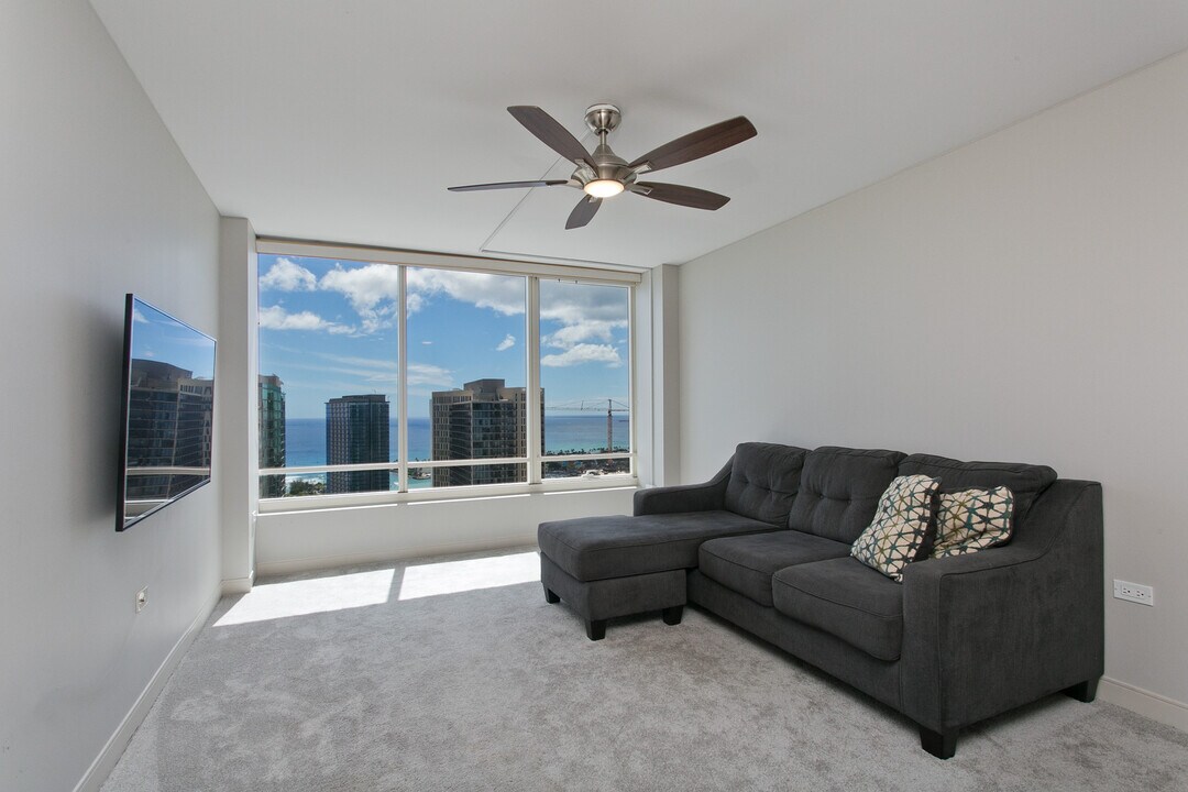 1009 Kapiolani Blvd, Unit 4605 in Honolulu, HI - Building Photo