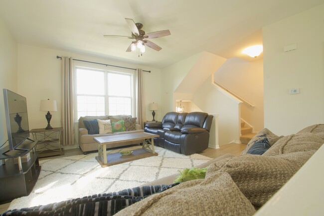 3128 Valley Falls St, Unit Elgin in Elgin, IL - Foto de edificio - Building Photo