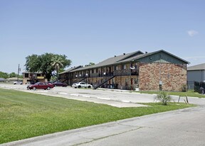 Villas at the Palms in Baytown, TX - Building Photo