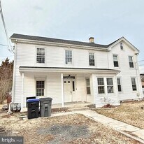 1120 Egypt Rd, Unit 605 in Phoenixville, PA - Building Photo