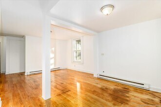 10 S Main St in New Milford, CT - Building Photo - Building Photo