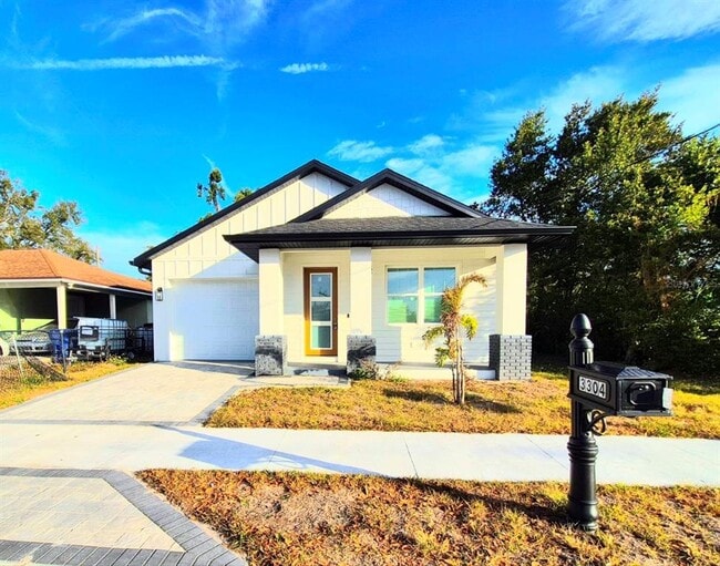 property at 3304 E North Bay St