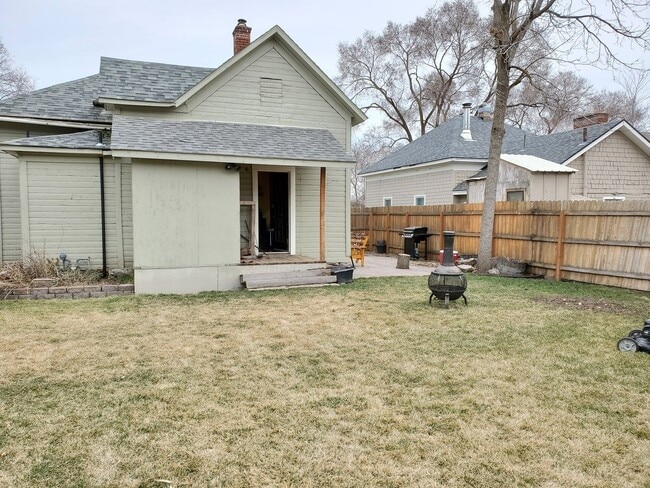 2010 1st St in La Grande, OR - Building Photo - Building Photo