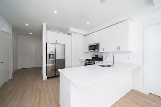 3309 Liberty Ave in North Bergen, NJ - Building Photo - Building Photo