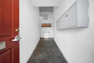 1092 Calcot Pl in Oakland, CA - Building Photo - Building Photo