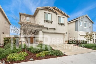 3867 Roseparke Way in Sacramento, CA - Building Photo - Building Photo