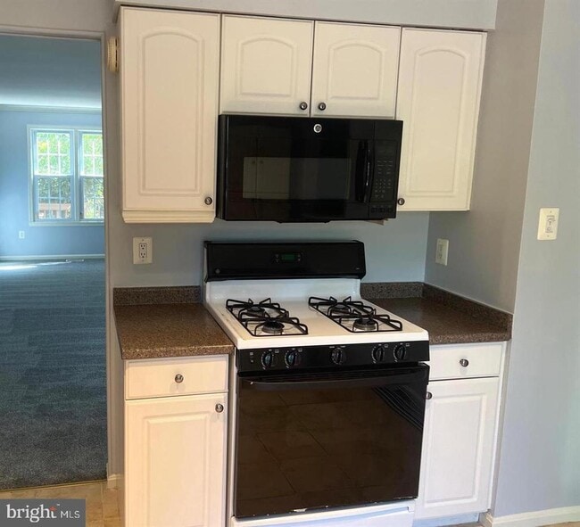 6830 Wild Rose Ct in West Springfield, VA - Building Photo - Building Photo