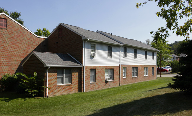 Creekside Apartments in Leechburg, PA - Foto de edificio - Building Photo