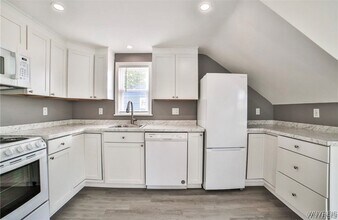 156 Hoover Ave in Kenmore, NY - Building Photo - Building Photo