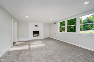 324 N Tennessee St in Danville, IN - Building Photo - Building Photo