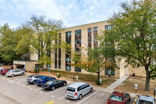 RAYMIE JOHNSON ESTATES & TOWNHOMES in Oak Park Heights, MN - Building Photo