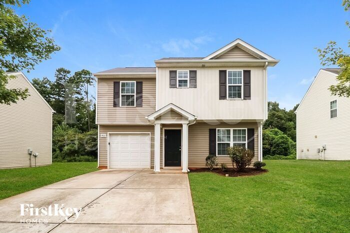 7433 Hidden Creek Dr in Charlotte, NC - Building Photo