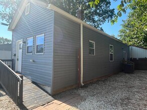 417 E 18th St in New Albany, IN - Foto de edificio - Building Photo