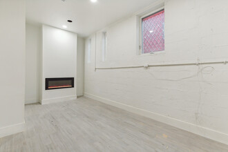 2604 Chartres St in New Orleans, LA - Building Photo - Interior Photo