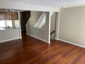 2207 Hawthorne Drive in Oakdale, PA - Building Photo - Building Photo