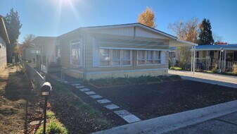 3668 Kingsland Way in Boise, ID - Building Photo