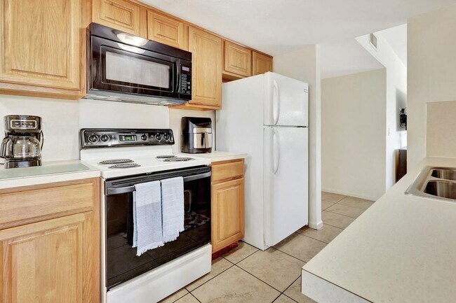 property at 12621 Westhampton Cir