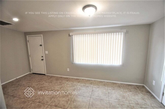 2749 E John Cabot Rd in Phoenix, AZ - Building Photo - Building Photo