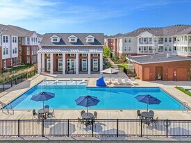 Chartwell Commons at Kedron Square in Spring Hill, TN - Building Photo