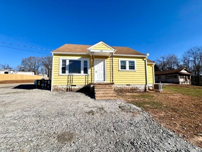 1035 Roark St in Chase City, VA - Building Photo - Building Photo