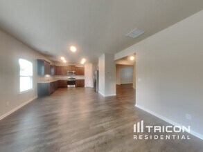 172 Oliver Dr in Locust Grove, GA - Foto de edificio - Building Photo