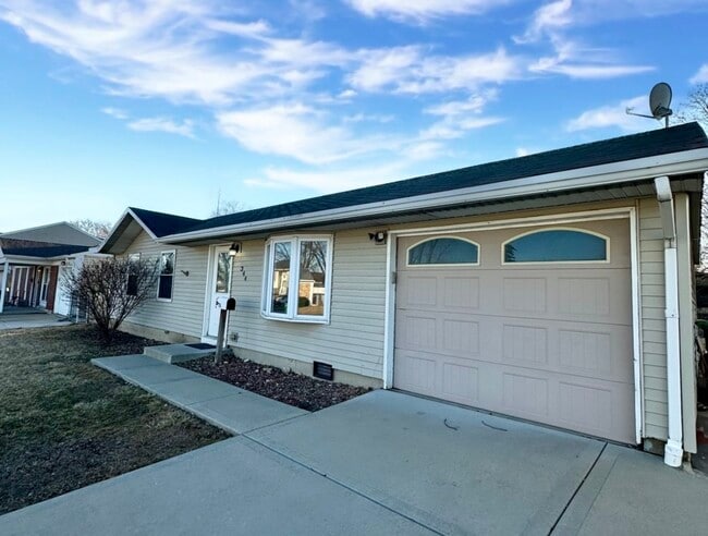 344 Hickory Ave in Romeoville, IL - Building Photo - Building Photo