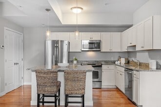 99 Essex St in Melrose, MA - Building Photo - Building Photo