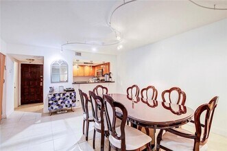 3800 N Hills Dr, Unit 307 in Hollywood, FL - Building Photo - Building Photo