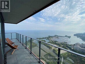 30 Shore Breeze Dr in Toronto, ON - Building Photo - Building Photo
