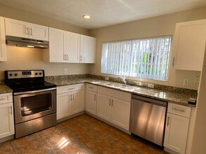 1203 Madeira Key Way in Orlando, FL - Building Photo - Building Photo