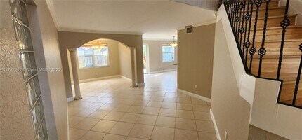1057 SE 6th Ave in Dania Beach, FL - Building Photo - Building Photo