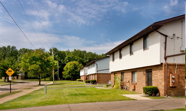 Westview Apartments in Youngstown, OH - Building Photo - Building Photo