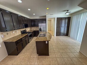 42060 Veneto Dr in Temecula, CA - Building Photo - Building Photo