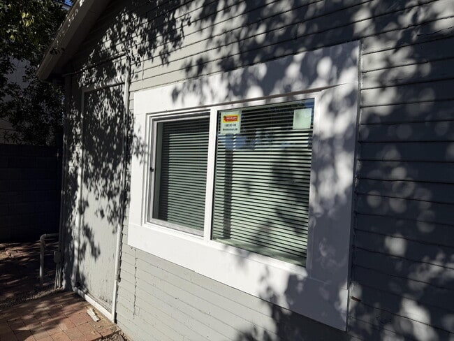 property at 322 E Vogel Ave