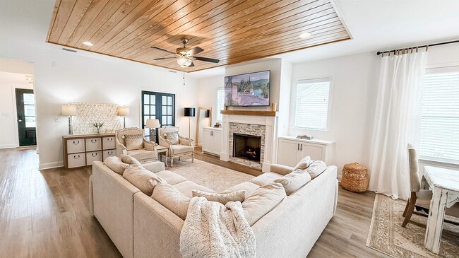 3809 Ardmore Ln in Tallahassee, FL - Building Photo - Building Photo