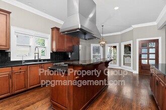 16205 Riverpointe Dr in Charlotte, NC - Building Photo - Building Photo