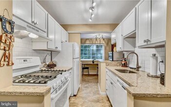 1543 Colonial Dr in Woodbridge, VA - Building Photo - Building Photo