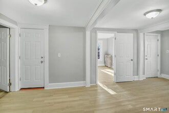4 Templeton St in Waterbury, CT - Foto de edificio - Building Photo