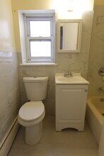 910 Jerome St in Brooklyn, NY - Building Photo - Building Photo