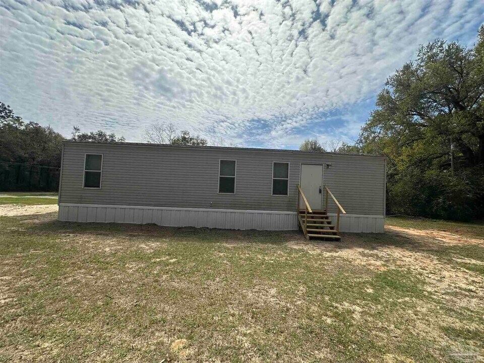 6808 Rolling Hills Dr in Pensacola, FL - Building Photo