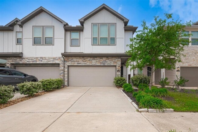 property at 4046 Balboa Dr