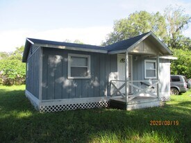 13566 Lyle Rd in Jacksonville, FL - Building Photo