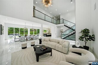 44 Floral Terrace in Tenafly, NJ - Building Photo - Building Photo