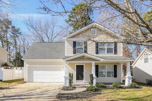 141 Peterborough Dr in Mooresville, NC - Building Photo
