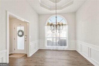 2049 Manor Oak Ln in Buford, GA - Building Photo - Building Photo