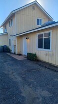 2061 Beach St in Oceano, CA - Building Photo