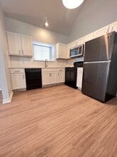 808 Xavier Dr in Arlington, TX - Foto de edificio - Building Photo